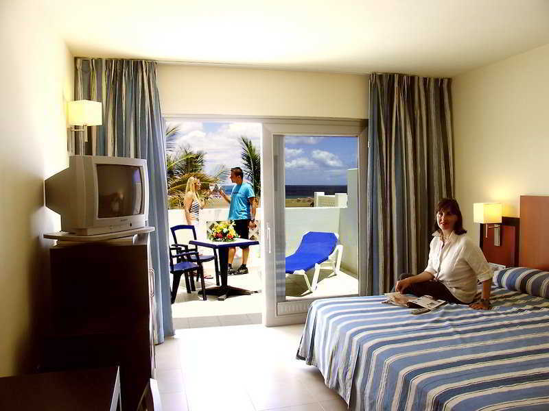 Hotel Las Costas Пуэрто дель Кармен Экстерьер фото